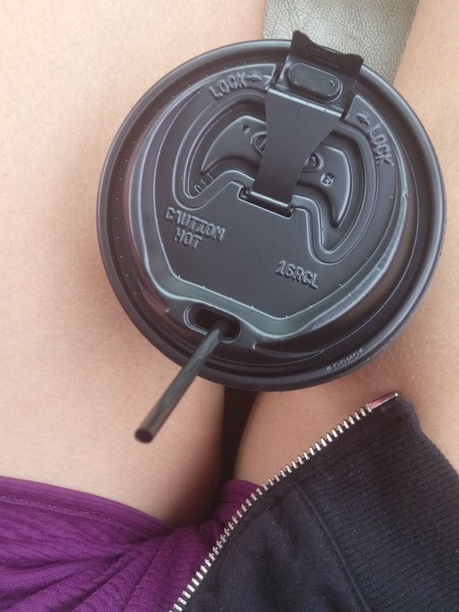 Sipping some hot chocolate 🔥 🍫 not the best idea before a long run...  But it tastes super good.  #IDontDrinkCoffee<a href="/tag/idontdrinkcoffee"class="tags"><span>#idontdrinkcoffee</span></a>