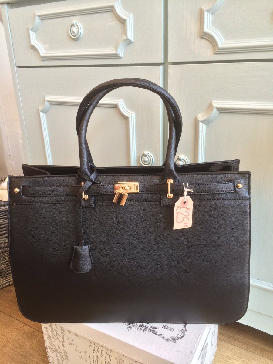 The Bag Lady tweet media