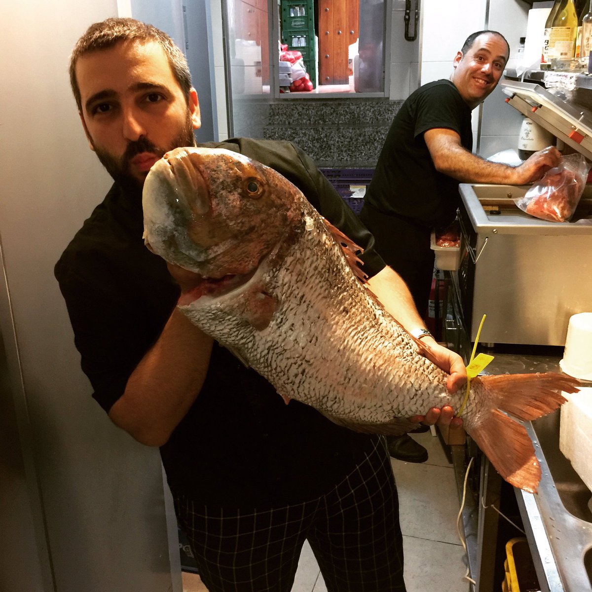El amor al mar no se describe con palabras, mejor con foto! 😜😜, Urta de 9 kilos solo en <a href="/braserianerja/">Brasería de Pacomari</a>