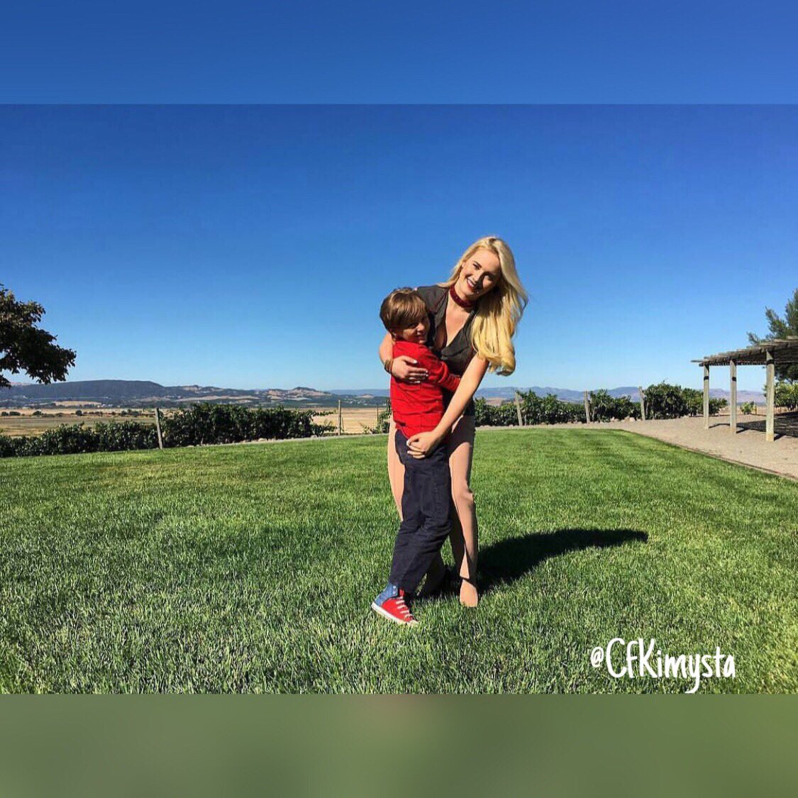 Que imagen tan hermosa de Graciela con su sobrino!! 😍😍😍😍 <a href="/Kimy2Ramos/">Kimberly Dos Ramos</a> 💕💕💕💕