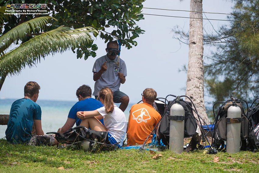 divedownbelow's tweet photo. #BeachSideBriefings @divedownbelow #DiveCentre wif @CampBorneo Grp #Bangau #Learning2Dive @PADI way! #TripOfLifeTime https://t.co/ziz6IO2xdM