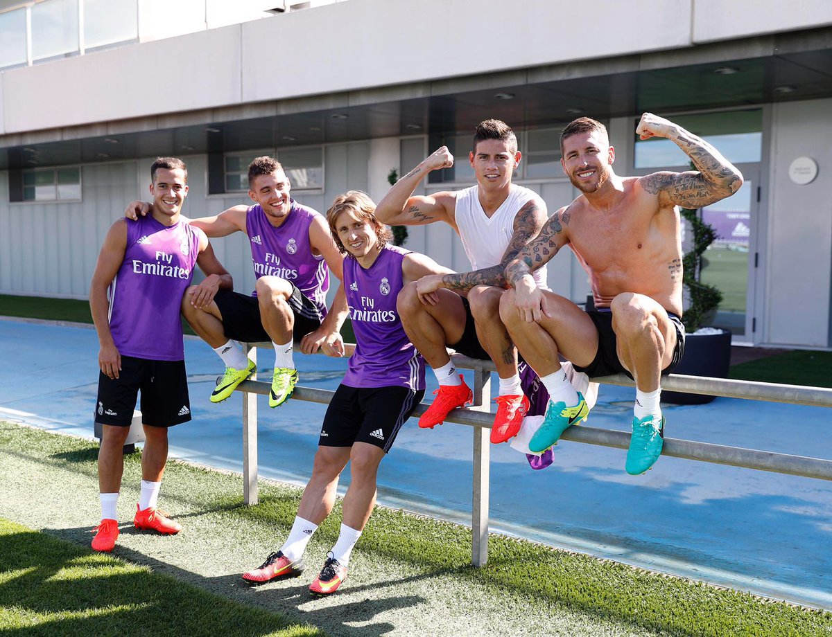 Guerreros preparados para la batalla de #LaLiga.
Warriors ready for #LaLiga battle.
💪⚽🏋
#HalaMadrid