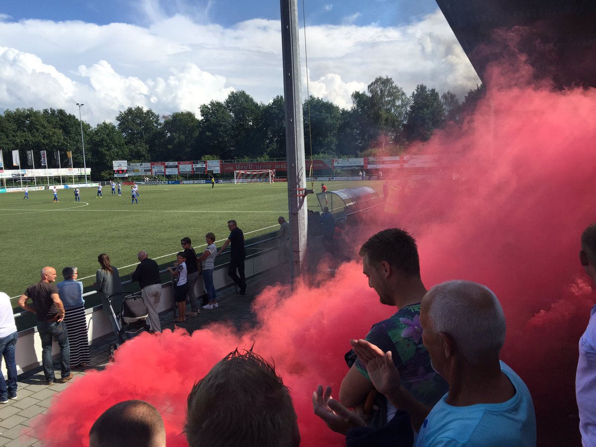 excelsior31's tweet photo. Seizoen 2016/2017 in de Hoofdklasse B is begonnen! #excsdv https://t.co/fAntOef9Vg