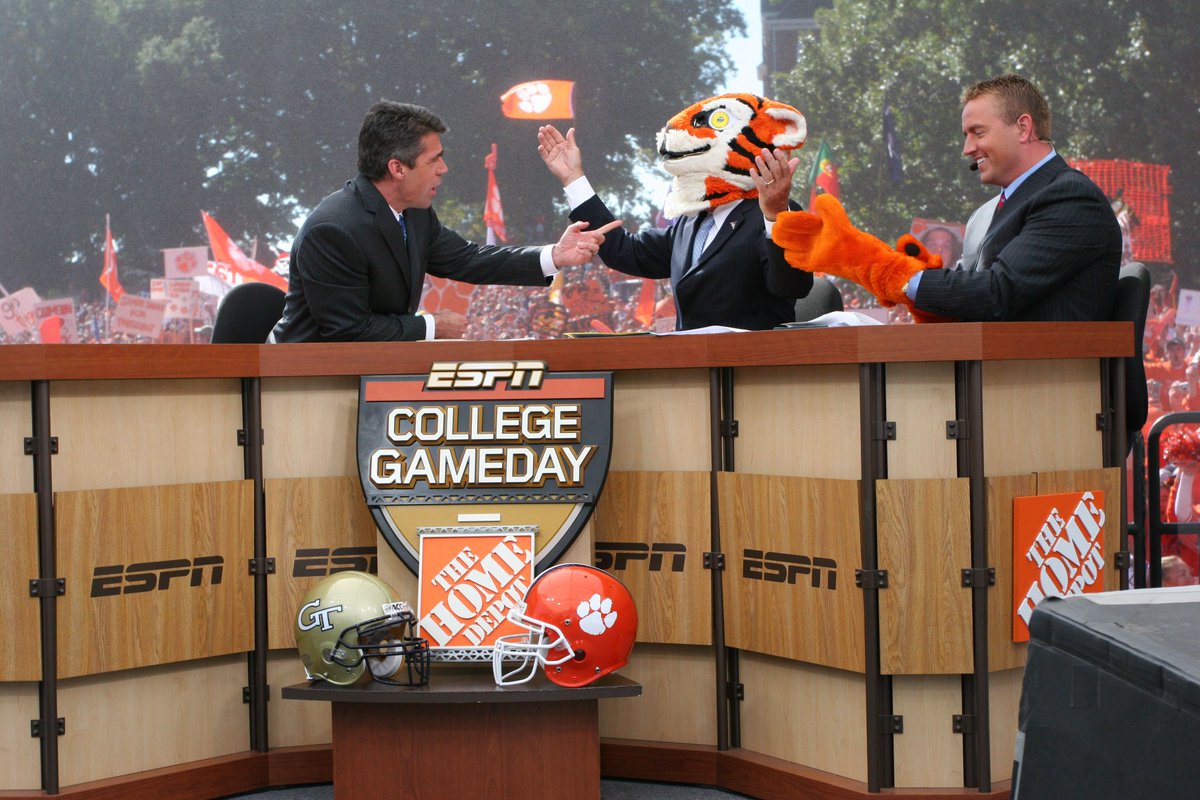 john106clemson's tweet photo. CU in downtown Greenville today for a book signing from 11-1 pm @ M. Judson Bookstore. Book is great for tailgating https://t.co/P6bjUqSdNB