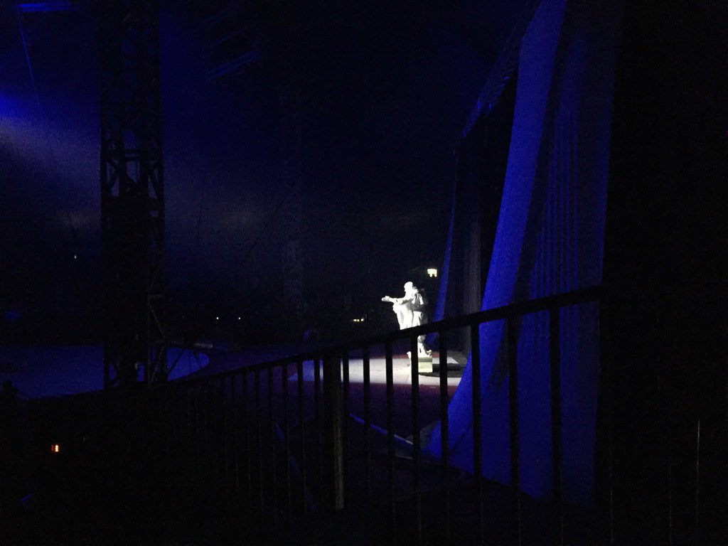 TsotsiWaseJapan's tweet image. Now this is the Funniest Act of The Day 😂😂😂 #AussieCircus