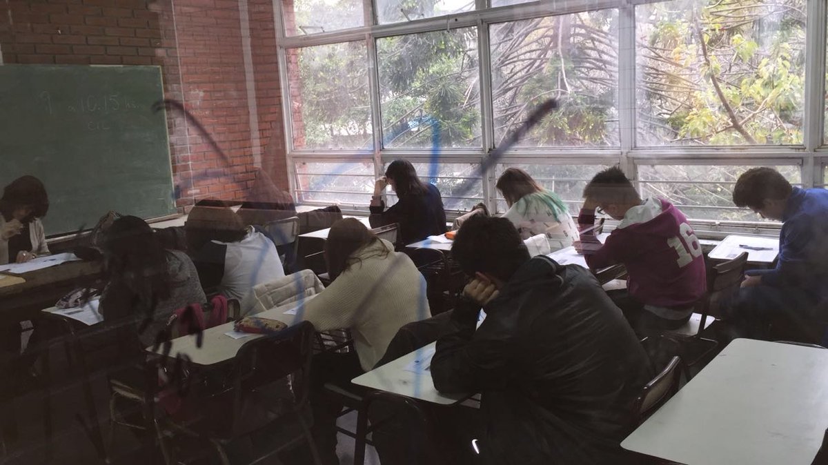 analiakandel's tweet photo. HOY 1ra sesión #ExamenesCLE 2016 IES LV JRF #LenguasBA #idiomas #GOLE @crisbanfi @EducacionBA @AMRavaglia https://t.co/SGxDksAqYe