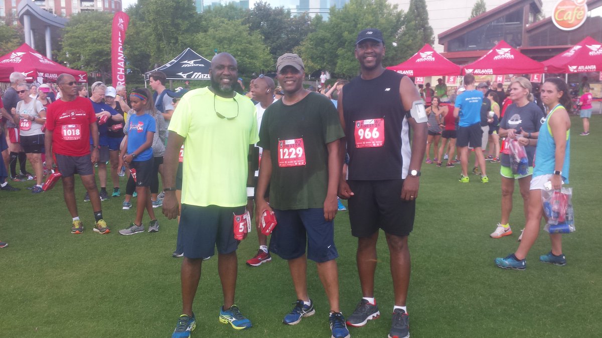 N_Like_Flint's tweet photo. @michaelmansfi10 @GainerRegina @CharlieAngrish @Seiko05 @jscale @BargeSolomon #AtlantasFinest5K Good run this A.M. https://t.co/fRE6cVNCF5