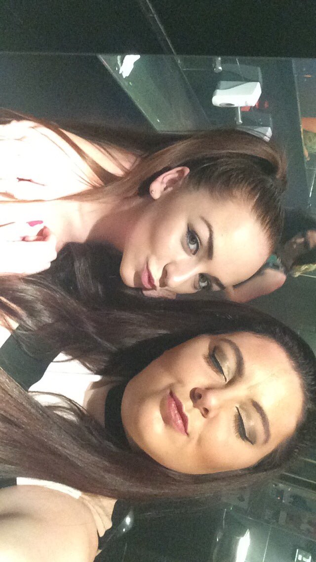 MayhemMerrygold's tweet photo. Dont know what i would of done without this one yesterday, bestie👭💁🏼 #ghay https://t.co/PZWwJzKAiB