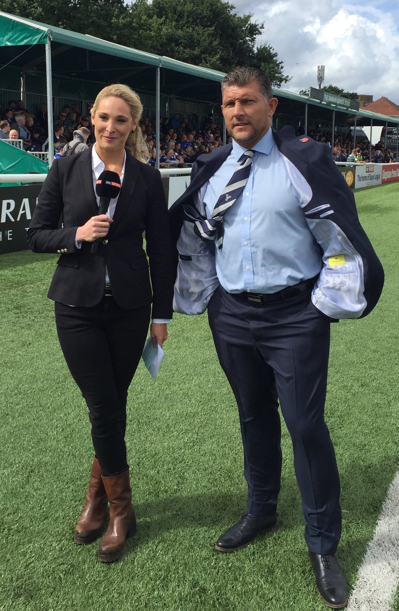 Sky Sports Rugby League On Twitter Jenna Brooks And Barrie The Count Mcdermott Live On The Skysports Facebook Page Now Why Not Join Us