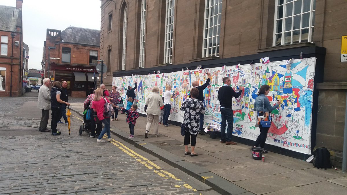 PerthCityCentre's tweet photo. They're all backing #perth2021 You can too. #join in #perthmural #getinvolved Here tomorrow too! https://t.co/8u3zo0CMDO
