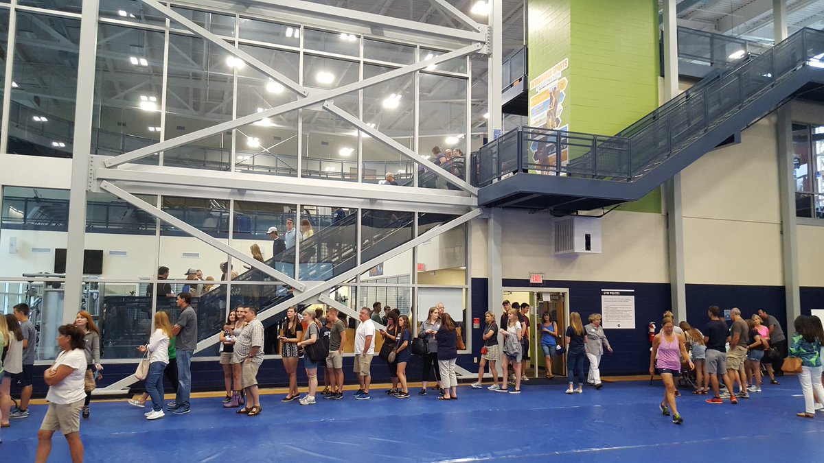 Scott_T_Peden's tweet photo. .@butlerHRC welcoming @ButlerU2020!  #butlerww https://t.co/NCHF3C49gG