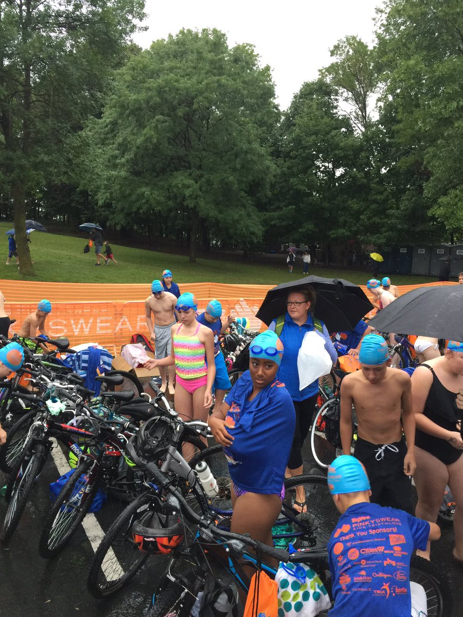 DanDredwards's tweet photo. #pinkyswear. 41 middle schoolers participating in triathlon in the rain!  #LakerPride https://t.co/9t2L6gHtgu
