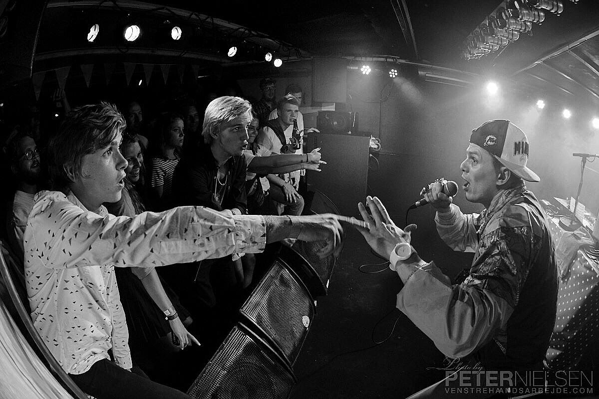 vonhatten's tweet photo. Damn, Randers, i er for vilde!! Fantastisk @marvelousmosell @TueTrack koncert i går ❤️ https://t.co/hXdrjpDa50