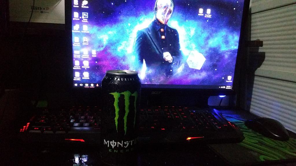 IamDarrenReyess's tweet photo. #FeelingGamer. ππ https://t.co/JHEqUZ0zK1