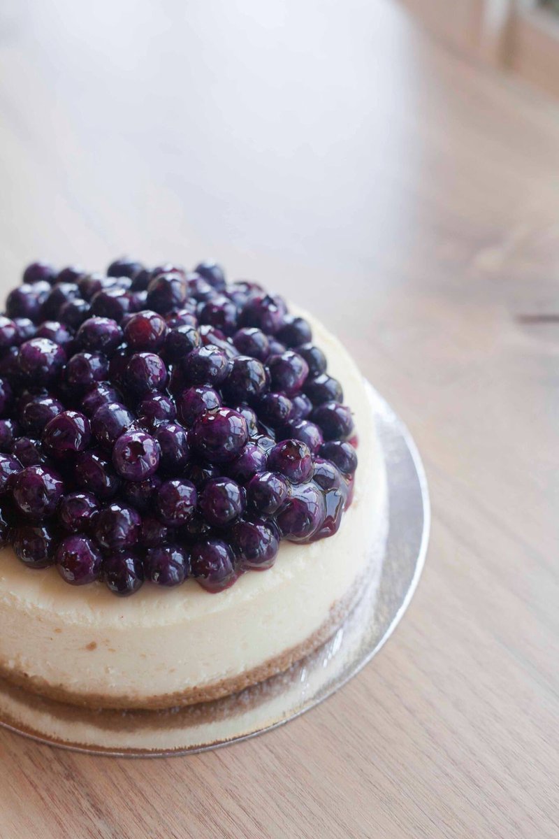 The perfect decadent treat for your end of summer parties &amp; BBQs. Our mini cheesecake lets you enjoy a slice at home