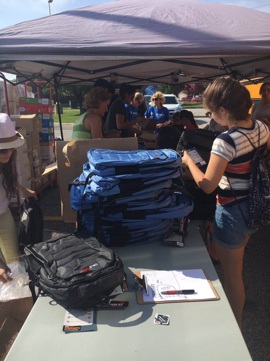 WindsorEssexCAS's tweet image. Thanks @nationalbank for supporting 874 children &amp;amp; youth with new back packs! #BackToSchool #positionedforsuccess
