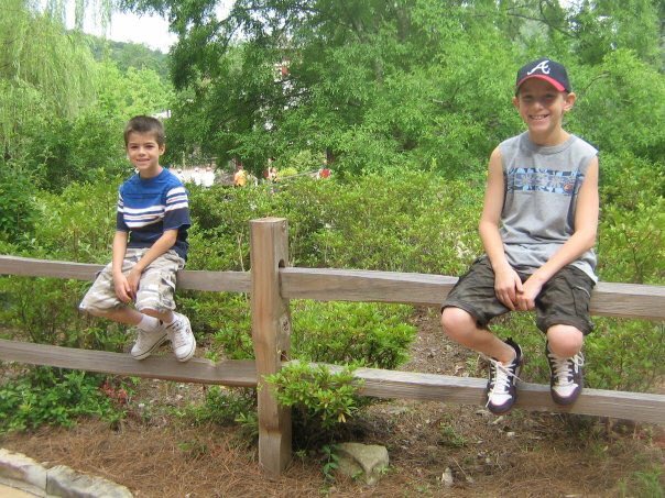 Twilliams1226's tweet photo. Words can't explain how much I'm going to miss you. Have fun in Wichita. Love you big bro.😭❤️ https://t.co/jrwPo6ZRXN
