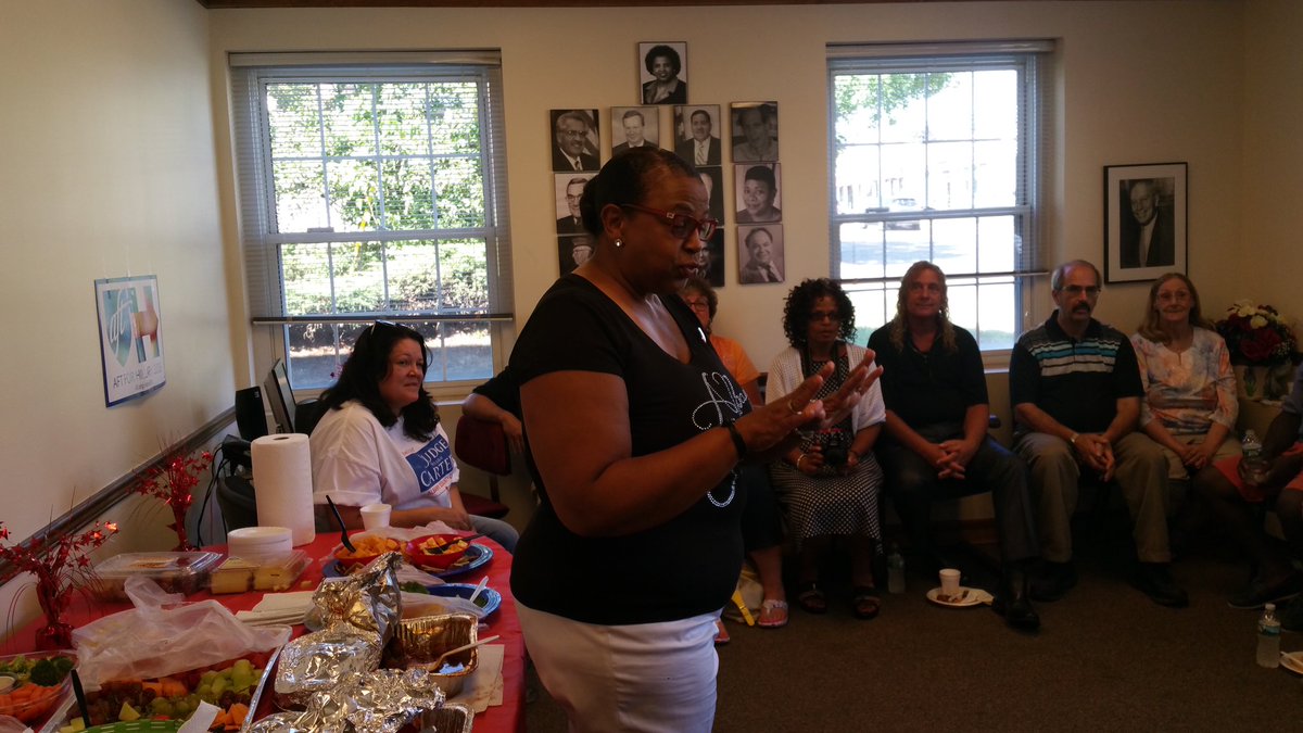AlbanyDemocrats's tweet photo. @Carolyn4Albany https://t.co/gMc4LTbISJ