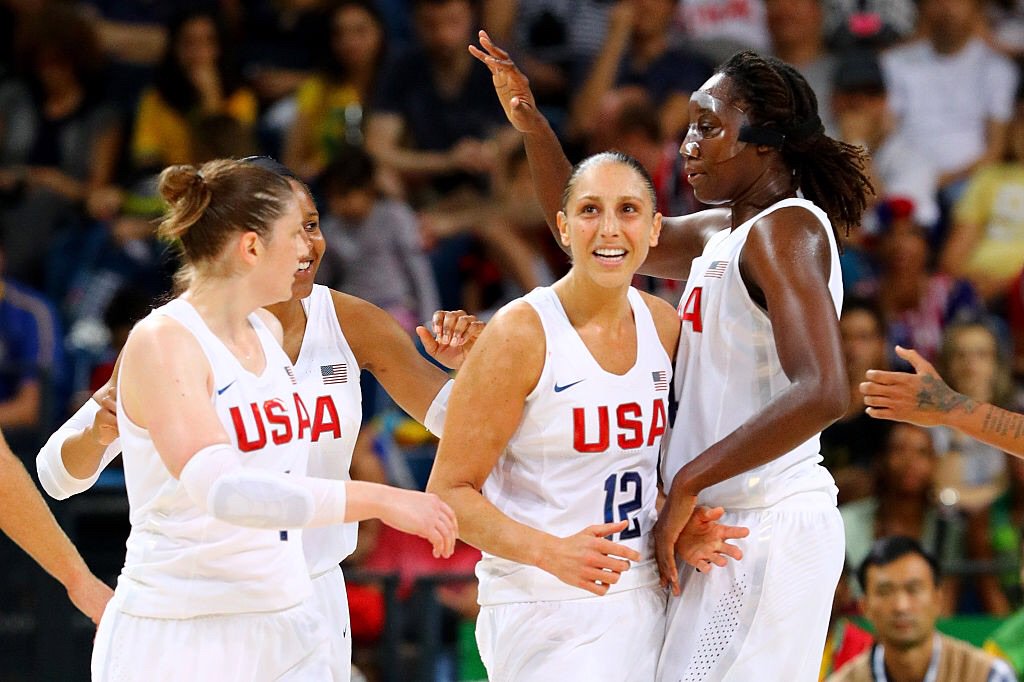 Heading to the final quarter, #USA leads #ESP 81-49 in the #Rio2016 #Basketball 🏅 Finals!