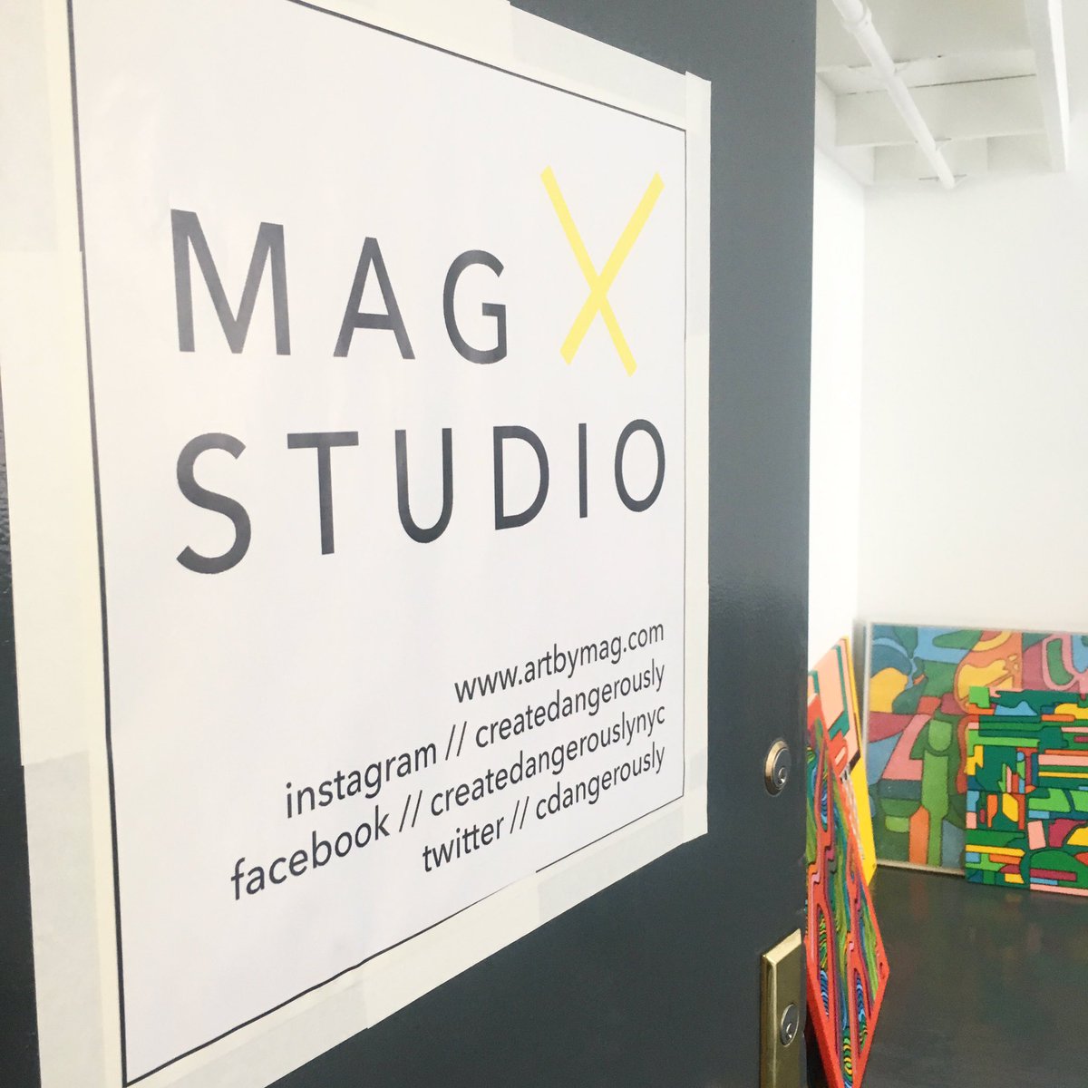 CDangerously's tweet photo. 🆕 studio sign 🆙 https://t.co/d1li6IDoy5
