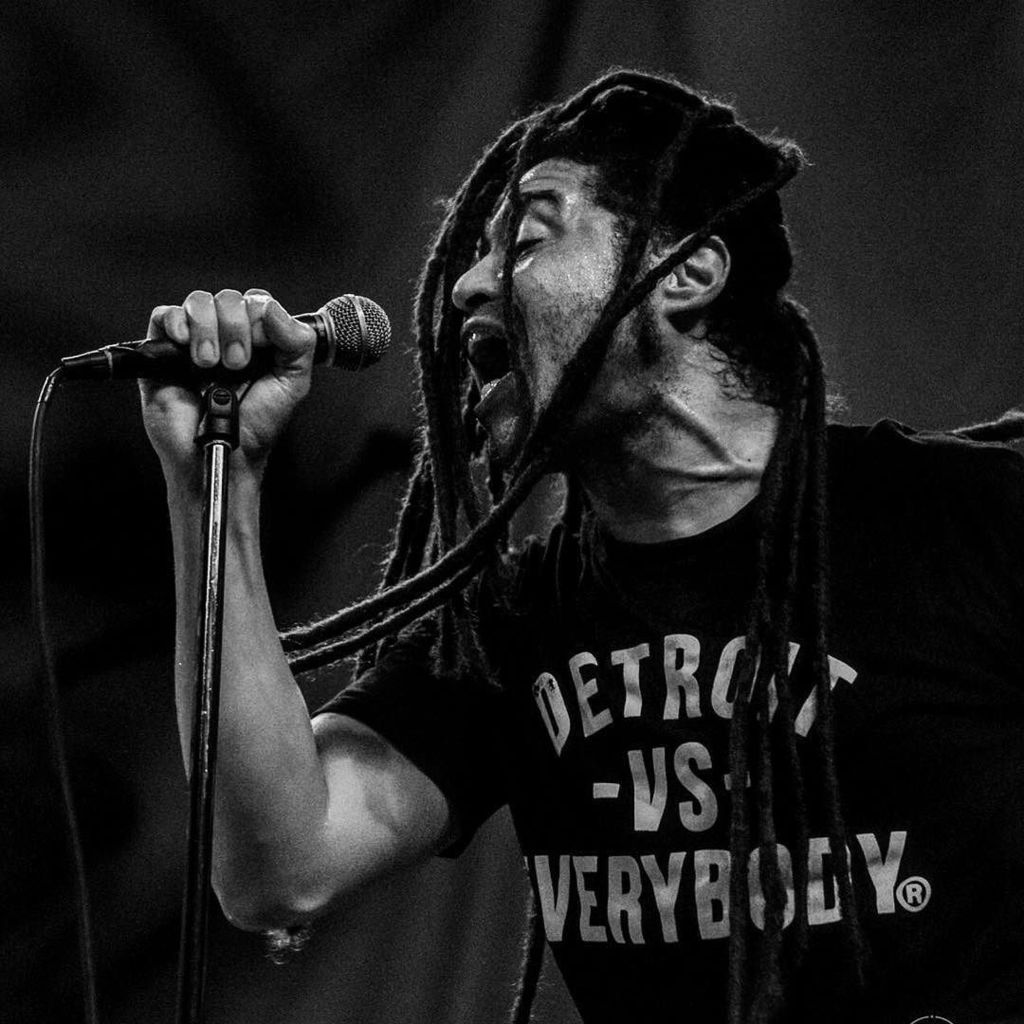 rockdocumented's tweet photo. The powerful @nonpointvox fronting @nonpointofficial in Baltimore, MD. 07.24.2016. #FLASHI… https://t.co/fgHrVuPjpL https://t.co/RhQDjRLLdp