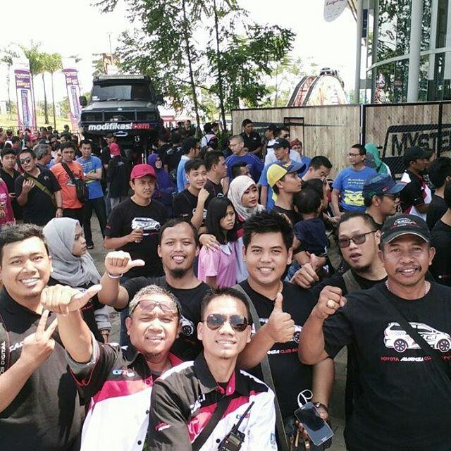 AvanzaClub_ID's tweet photo. Foto di depan booth @Modifikasicom thx for invitation to @GIIAS_ID #GIIAS2016 #TACIGoesToGIIAS #KopdarTACI https://t.co/AAo0O5aWfE