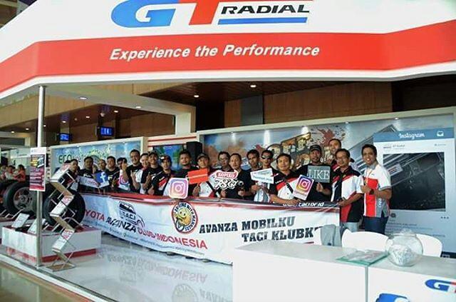 AvanzaClub_ID's tweet photo. TACI at @GTRadial_Indo @Leo_GTRadial @andromerdi thx #Gtradial @GIIAS_ID #GIIAS2016 #TACIGoesToGIIAS #KopdarTACI https://t.co/VVde0LzzjJ