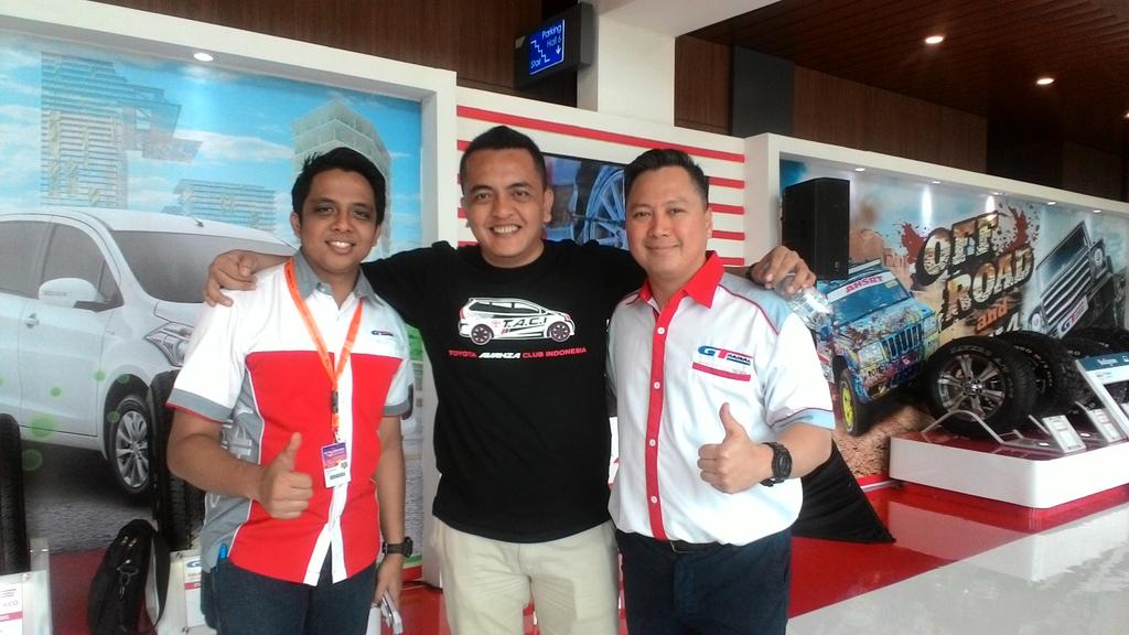 AvanzaClub_ID's tweet photo. TACI at @GTRadial_Indo @Leo_GTRadial @andromerdi thx #Gtradial @GIIAS_ID #GIIAS2016 #TACIGoesToGIIAS #KopdarTACI https://t.co/VVde0LzzjJ