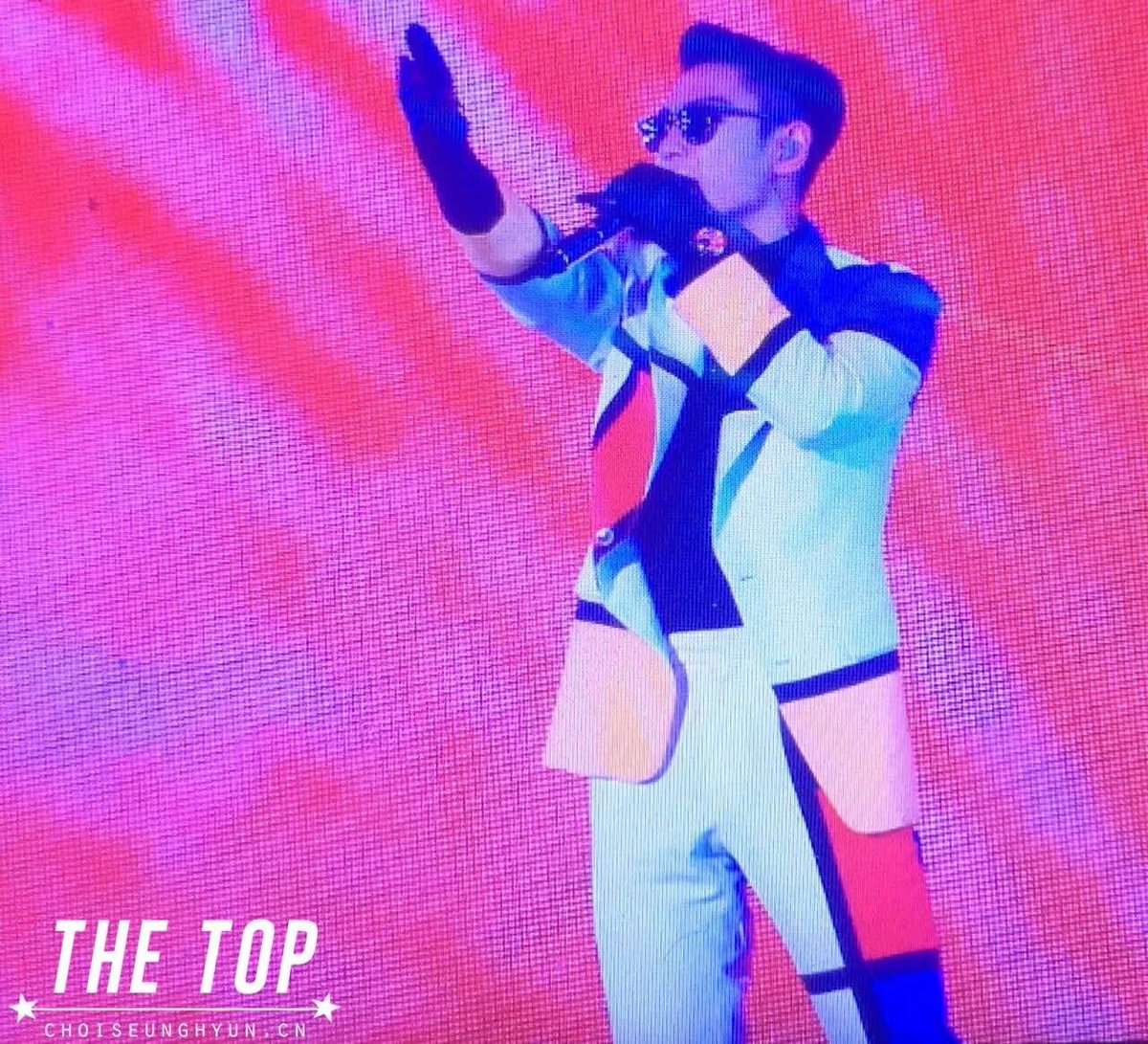 TOPmalaysia's tweet photo. [160820] #TOP #BIGBANG10 #TOPMY👻 
 #0TO10 CONCERT IN SEOUL 💕💕
© THE TOP (WEIBO) https://t.co/AhEAvMgyEg