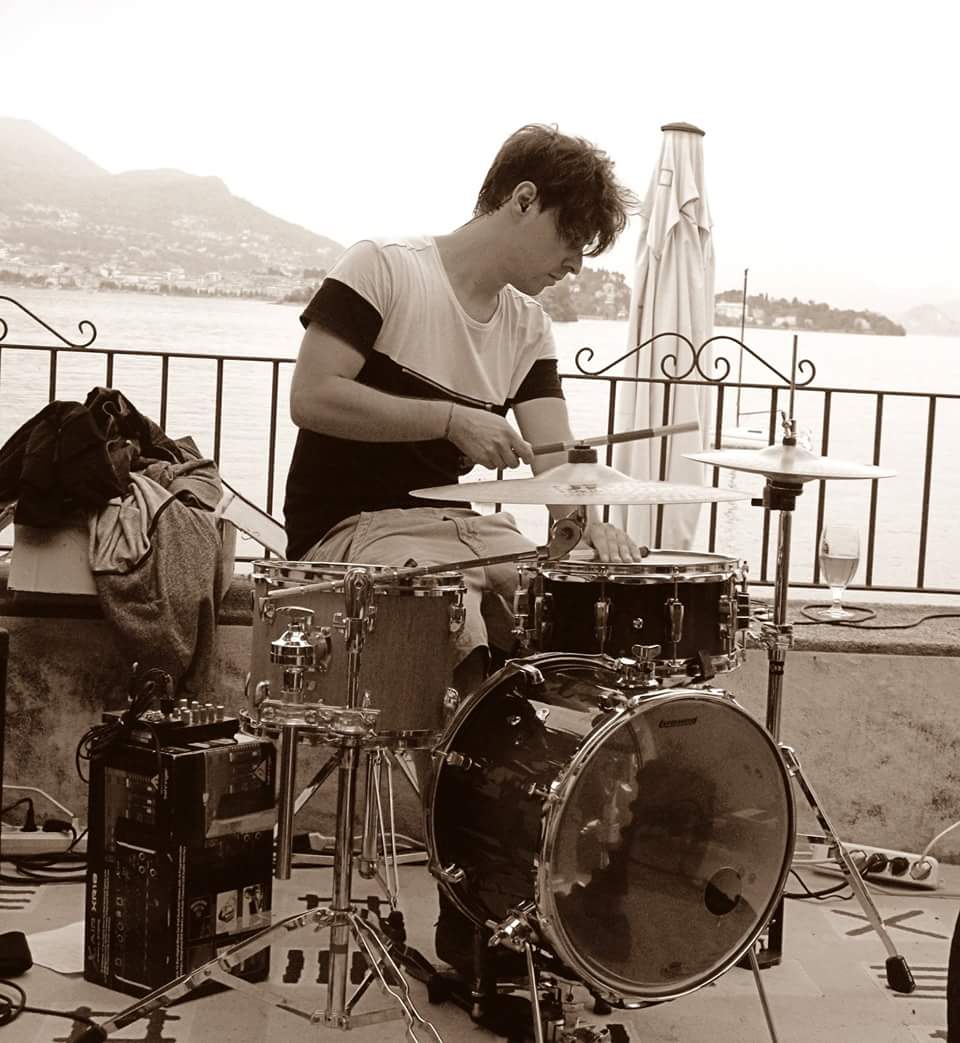 DanielePito's tweet photo. MINI DRUMSET...with @VoliumOfficial. 
.!!! #ludwig #drums #vaterdrumsticks #tour https://t.co/vIXRyG9QbS