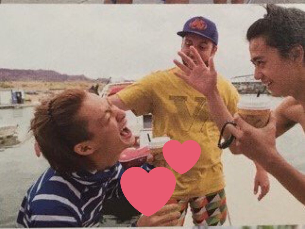 j_west_bot's tweet photo. .

         写真集楽しみ♡♡♡

. https://t.co/BpuE6UWqJH