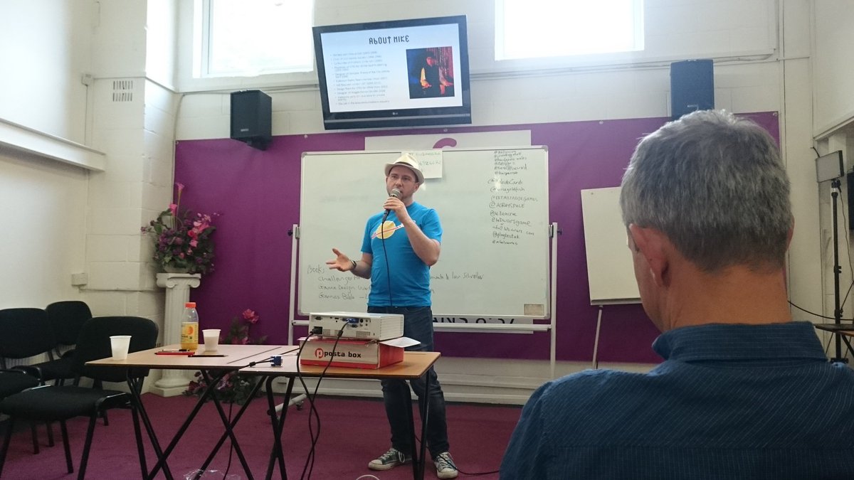 NorthSouthGames's tweet image. @mikelosaurus talks about his background and #Grublingames #Waggledance at #BGDEVCON