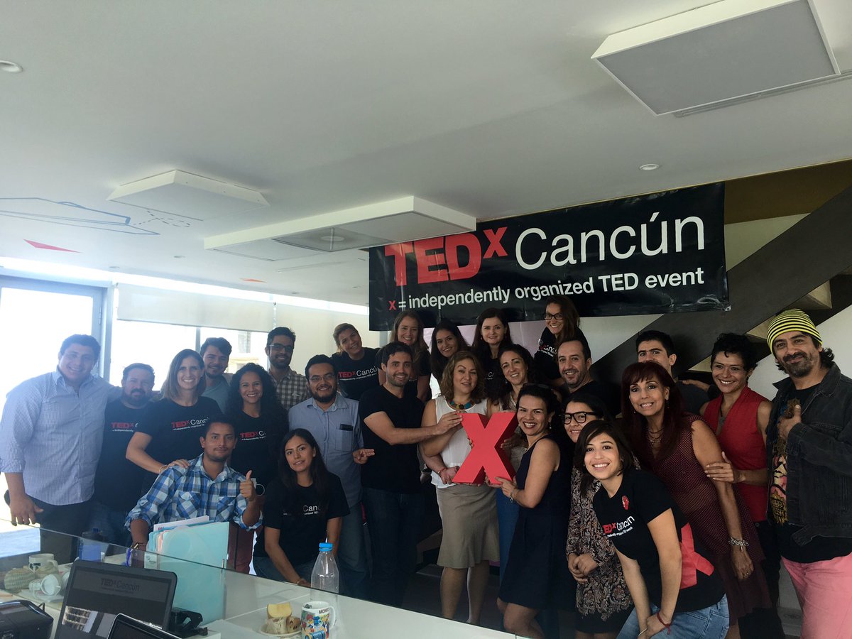 LeoMoralesBuzo's tweet photo. @TEDxCancun #ideas que aceleran un privilegio ser parte de este proyecto. @Noticun @VivoEnCancun #TEDxCancun https://t.co/dyANRMbuQN