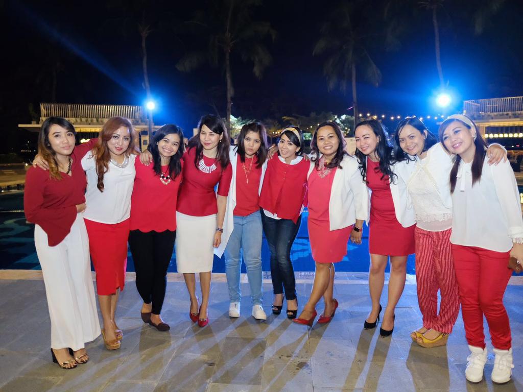 intanrosary's tweet photo. #ibsl2016#leaderinme#proudofaxamandiri#groupJPI https://t.co/O4PsyrgKqu