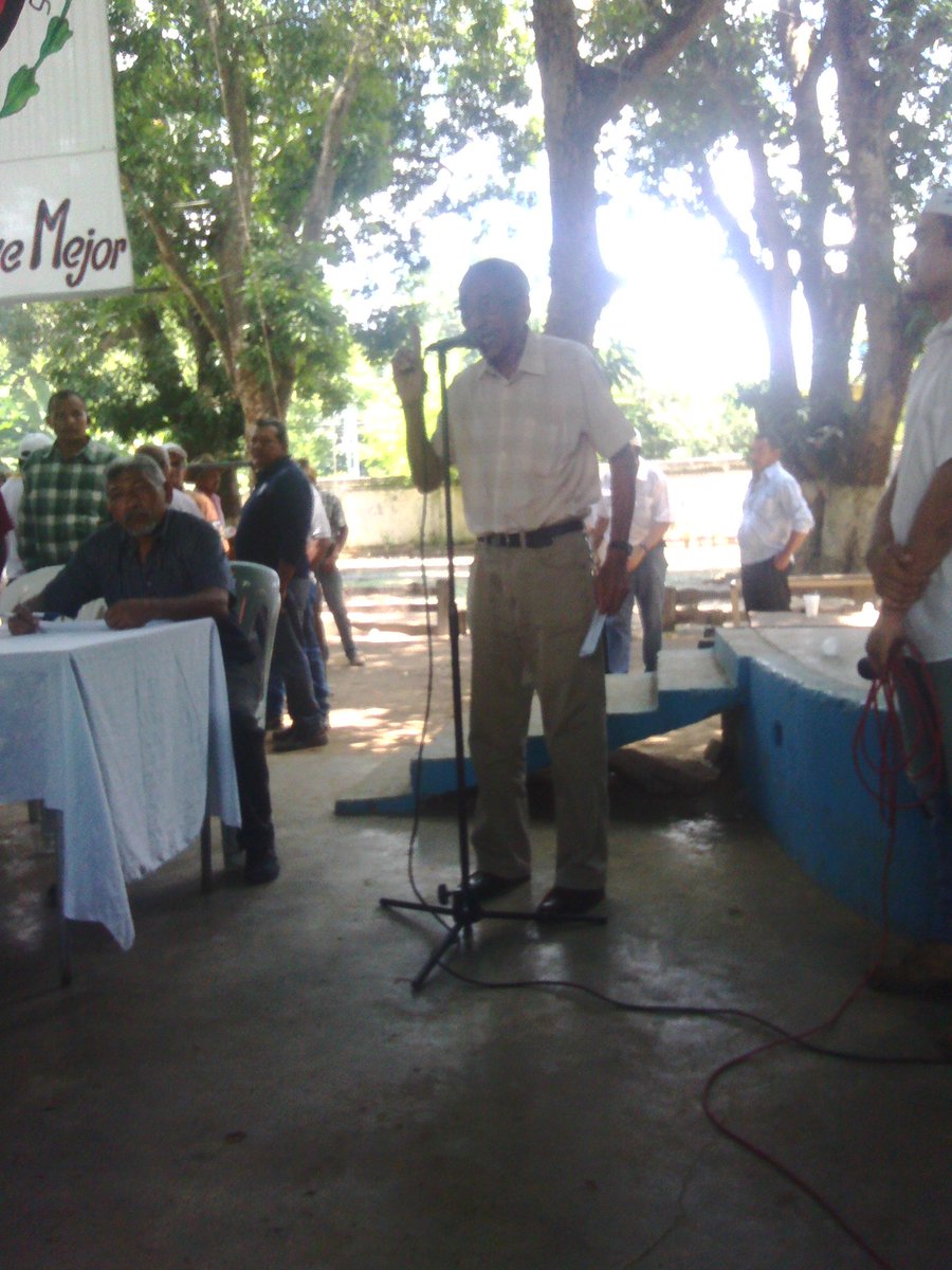 AD_Apure's tweet image. El compañero Julian Contreras continua hablando sobre la infraestructura agrícola del Edo Apure.