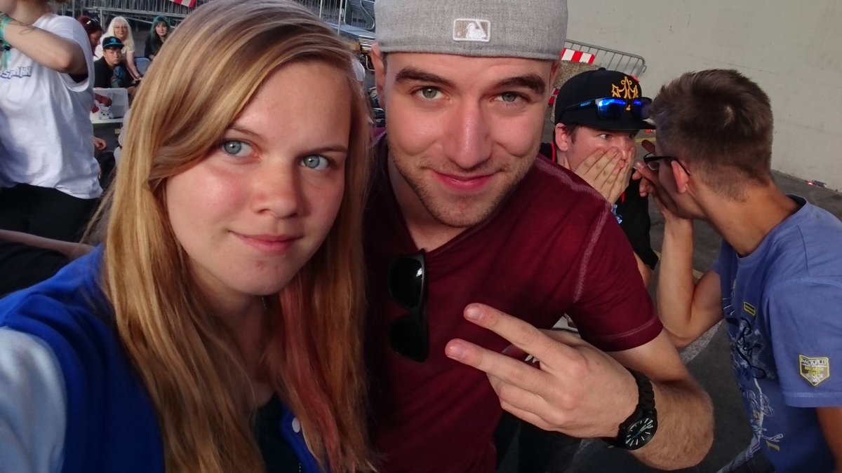 k3locin's tweet photo. @TOMSHUFFLE danke das du dir nochmal Zeit genommen hast 😍😎💕 https://t.co/TKt5jMXJ95