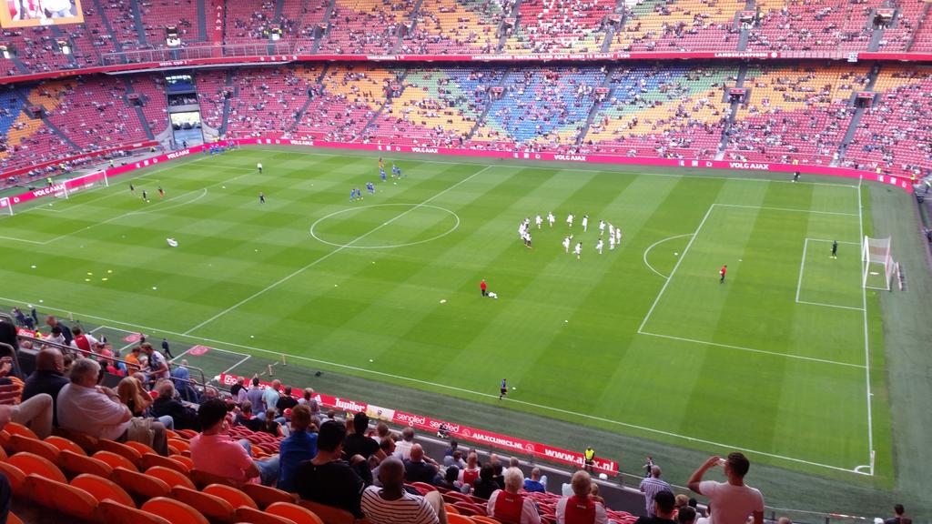 横山杯公式ｱｶｳﾝﾄ Twitterissa 習志野オランダ遠征 やってきました アムステルダムアレーナ アヤックスホームスタジアムで アヤックスvsウィレム観戦です