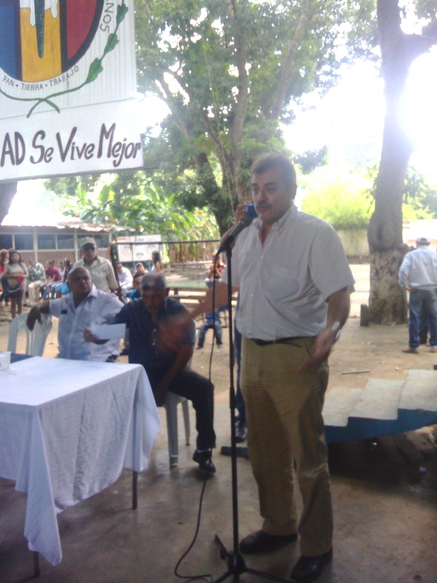 AD_Apure's tweet image. Toma la palabra el compañero Guillermo Berdugo Sec Gnral de Acción democrática del Edo Apure. #almomento