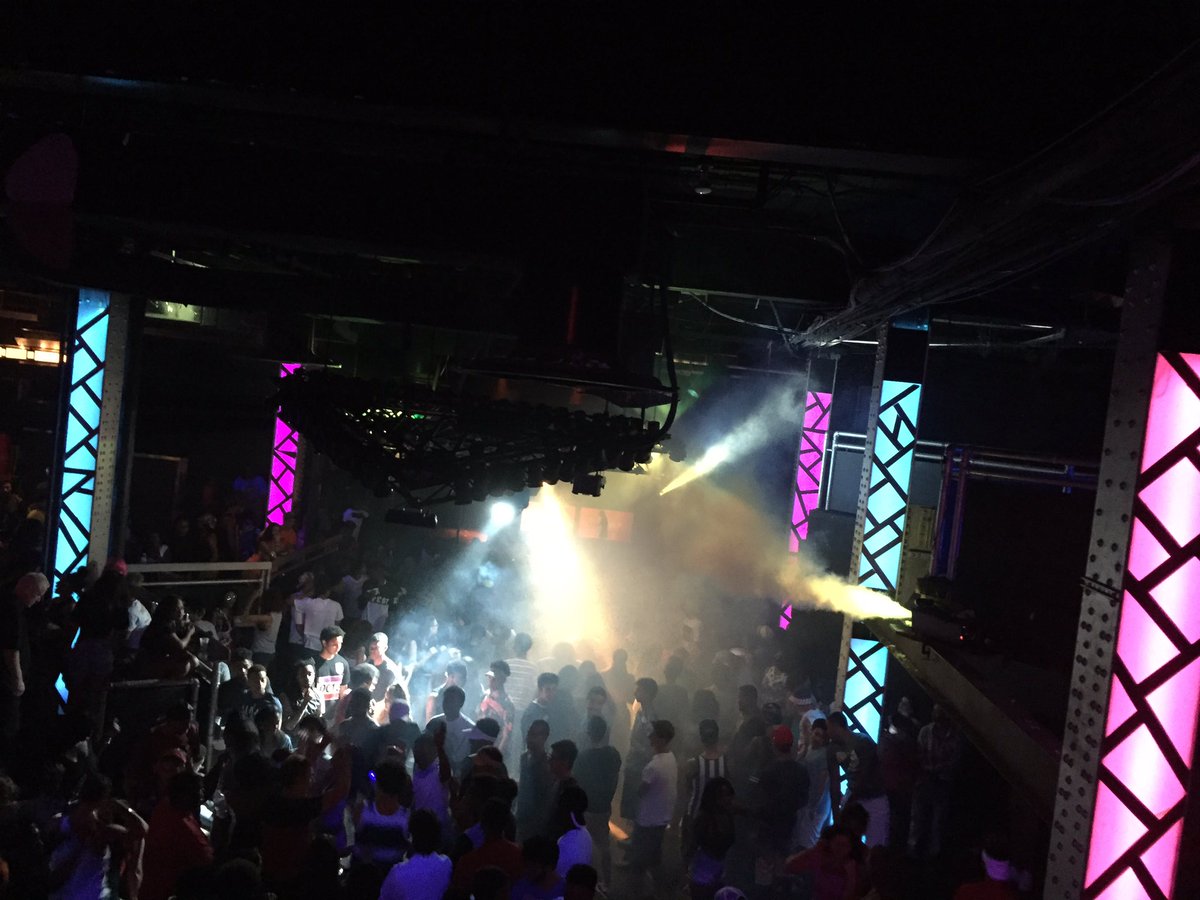 ZooPgh's tweet photo. Tonight we party from 8p-1a! Let's get stoopid! https://t.co/TChsLIBI1Q