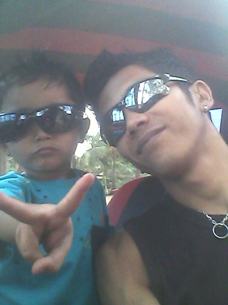 BCharies tweet picture
