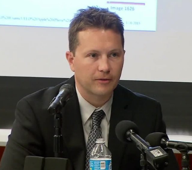 Fort Lauderdale's firing of officer over racist texts upheld in arbitration bit.ly/2b6t0Vl?utm_me… https://t.co/LC3Wrlnhs7