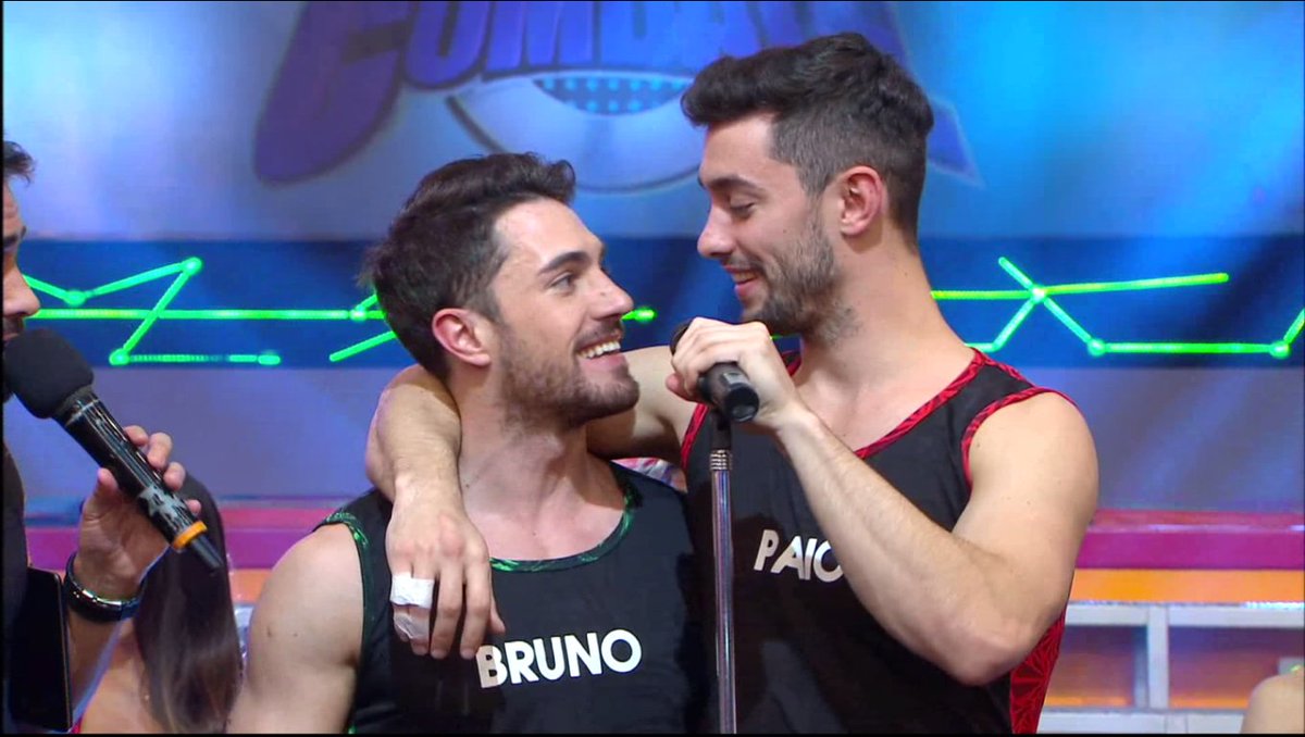 LuTrovato's tweet photo. Quedate con quien te mire como se miran ellos dos.. #Brunaio 😍💚❤ @BruSainzMicheli @PaioRodriguez https://t.co/B6CcsORiVQ