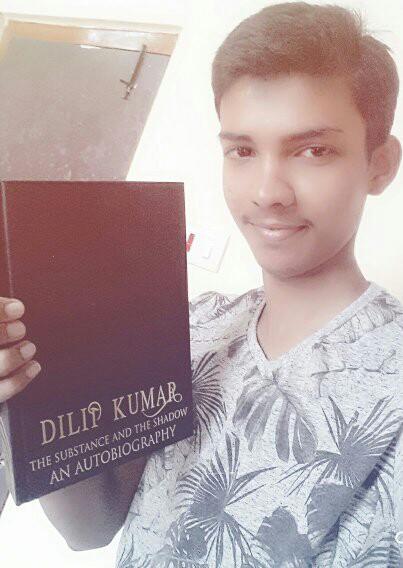 _vishal_singh's tweet photo. @TheDilipKumar love u sir... u r really not only reel but also a real hero... @Bollyhungama @jaya_kishoriji https://t.co/zzwzdMxsd6