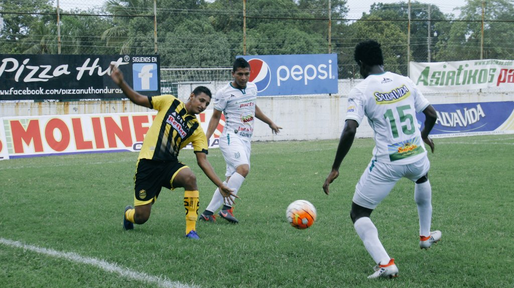 Que regalo de mi amado #Platense  hoy cerramos con broche de oro nuestra #FeriaAgostina2016  Platense 1 España 0🎉