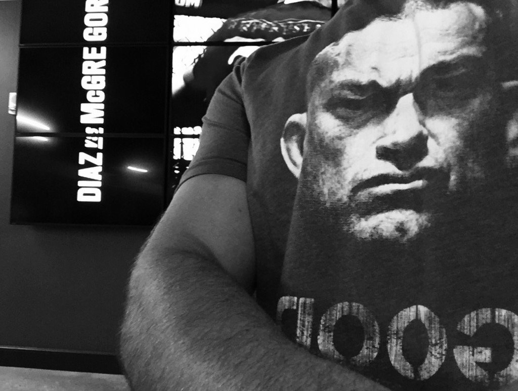 bblangger's tweet photo. #UFC202. Gonna be #Good. @jockowillink @echocharles - Thanks for the gear. #MerchInTheWild https://t.co/D8YykMJVDe