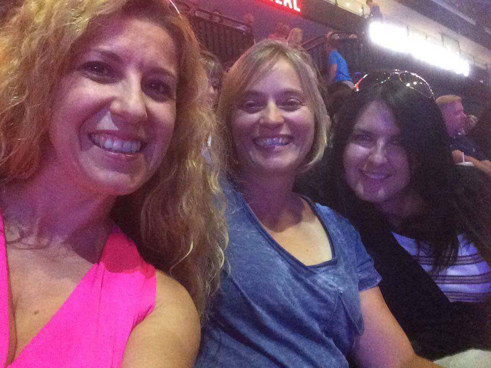 AnneMarieDoyon's tweet photo. #CelineDionQC https://t.co/G0ct28BPpO
