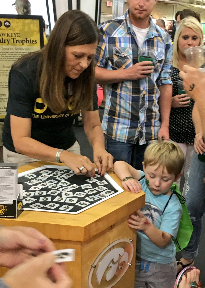 uiowa's tweet photo. You know you want a #Hawkeye tattoo. come see us in the Varied Industries Building at the #HawkeyeStateFair. π https://t.co/tE1Wh0UAbx