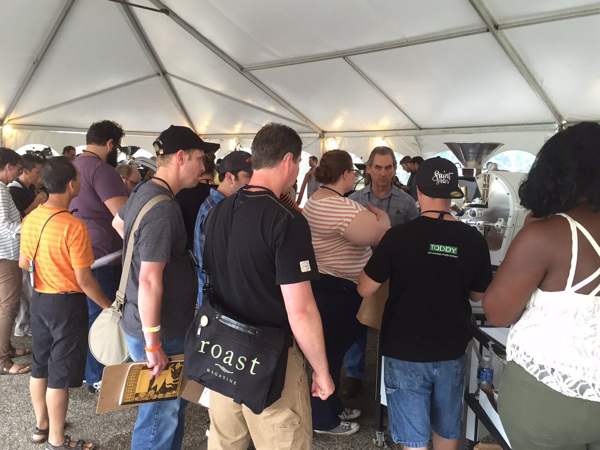 DiedrichRoaster's tweet photo. Jerry Folwell from Kean Coffee showing how it is done on a Diedrich. #rgr2016 #thediedrichway https://t.co/2VMfa5xSRY