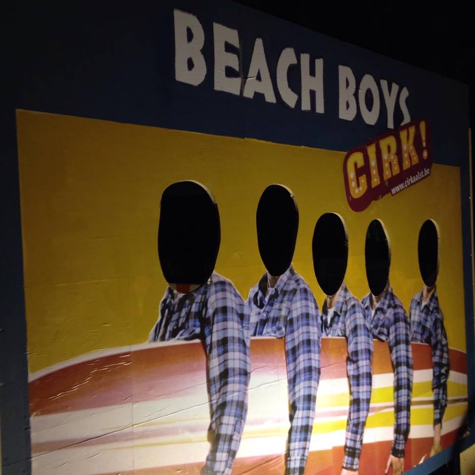 Cirkaalst's tweet photo. De Beach Boys zijn er klaar voor, jullie ook? Party hardy op de Pupillen #cirk16 https://t.co/f1GpuJZWmF