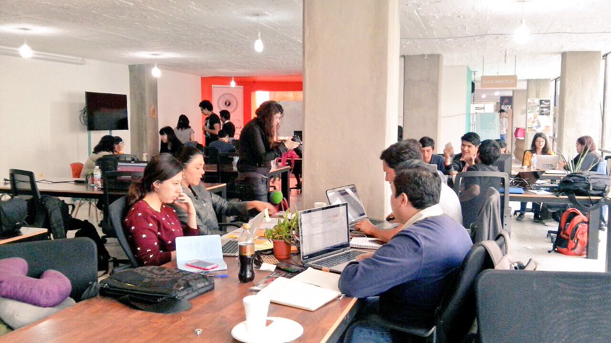 FunktionellMx's tweet photo. #NIMCREATON Los equipos trabajando #fablabimpact @fablabimpact #nuevoingenio https://t.co/idoNbZRcu3